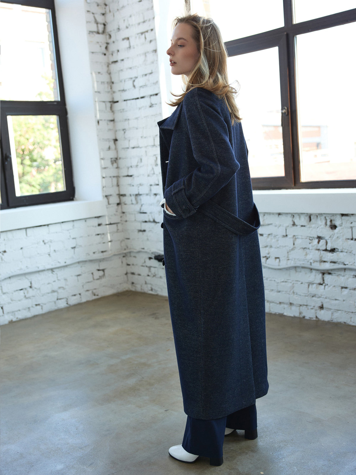 CHÉLIE blue wool coat with high collar