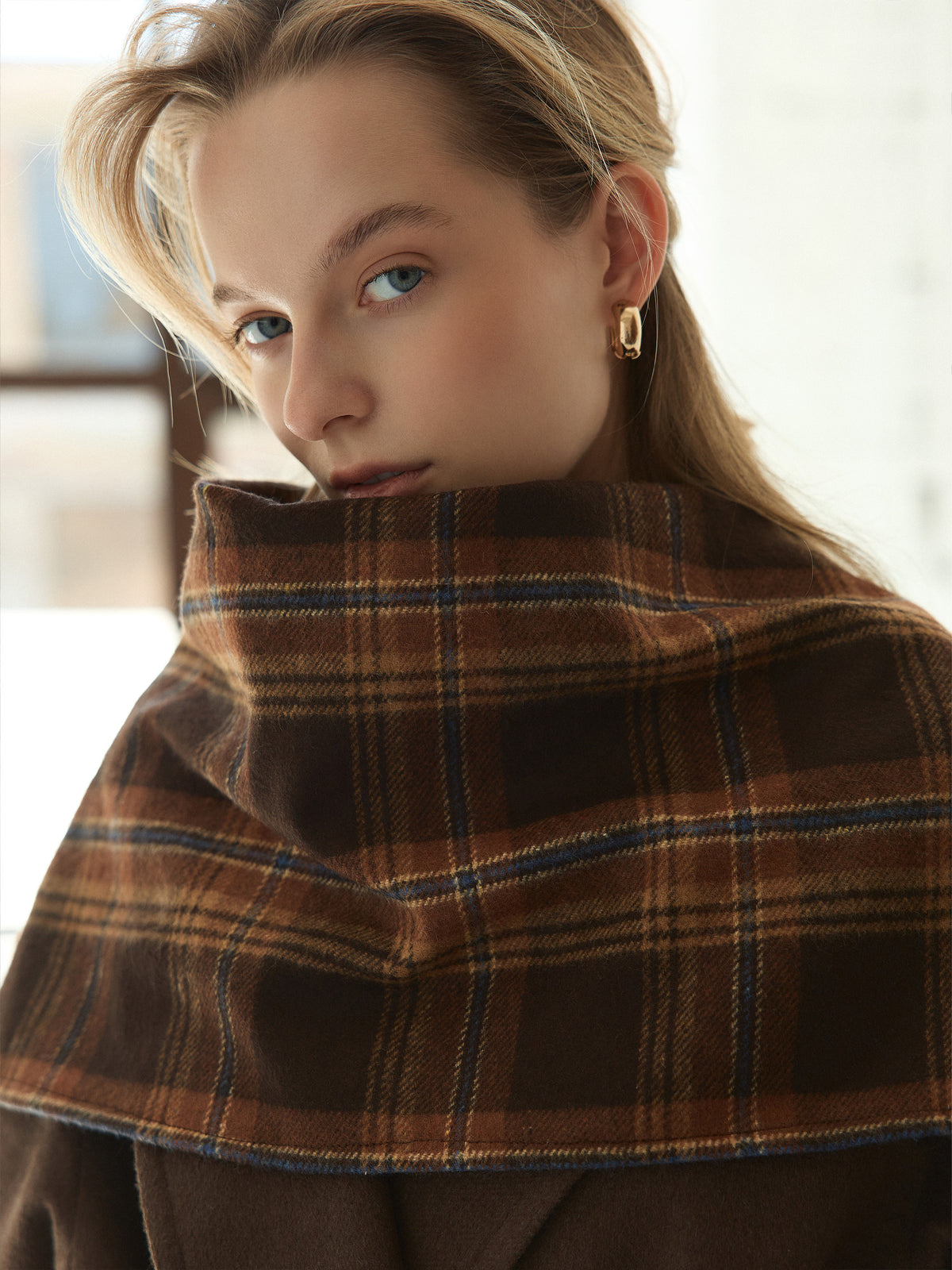 CHÉLIE brown check wool stole