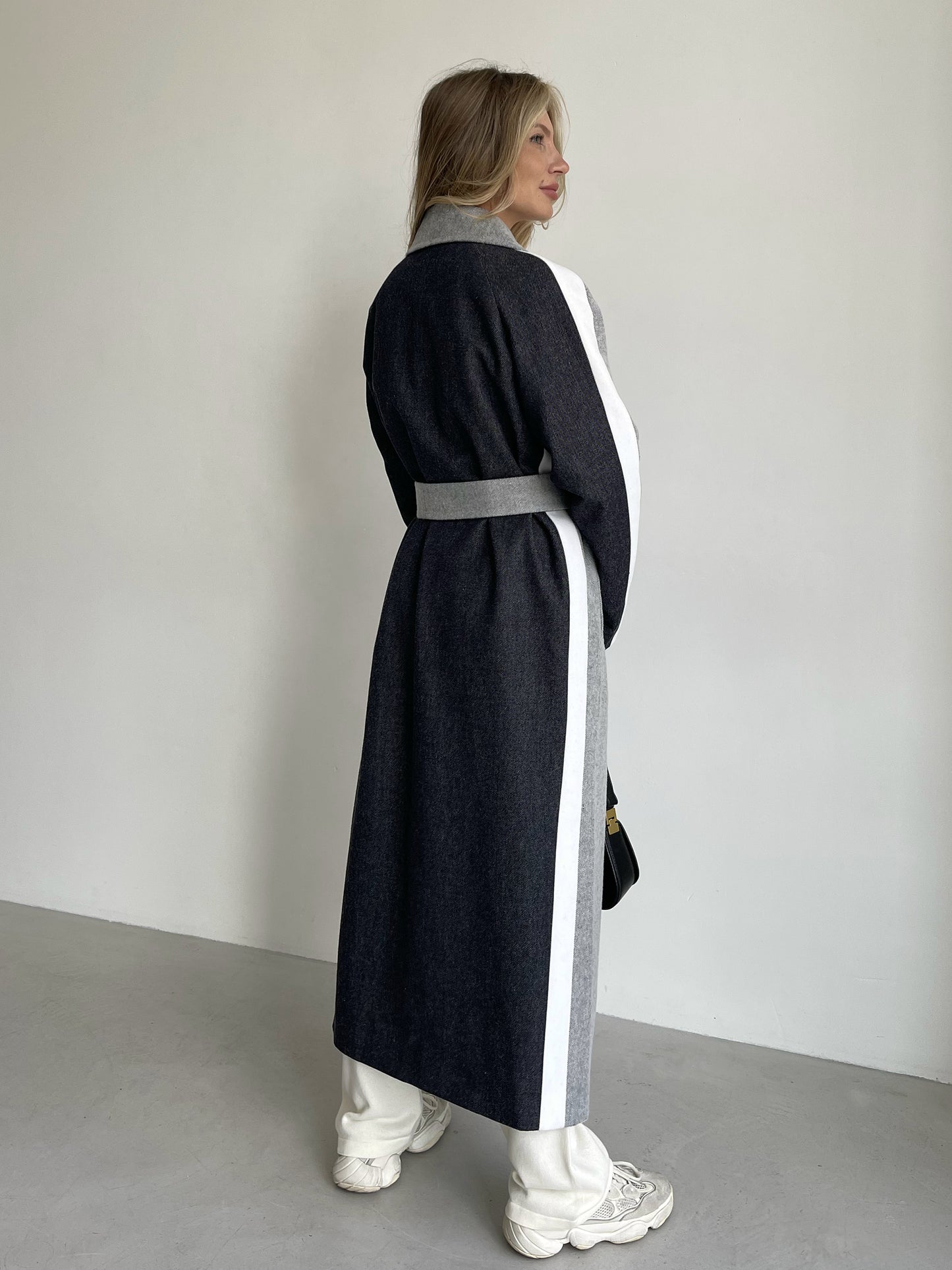 Three-color Wool Maxi Coat 8